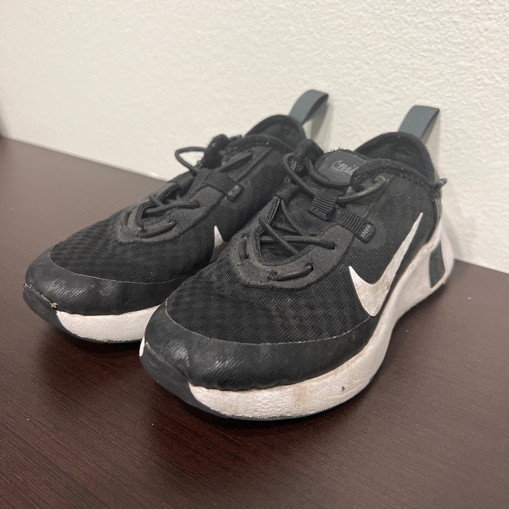 Nike boy sneakers size 12